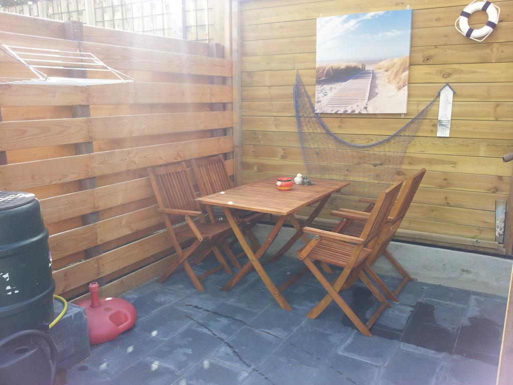 Homestay Bij Aelita Den Burg Pokoj fotografie
