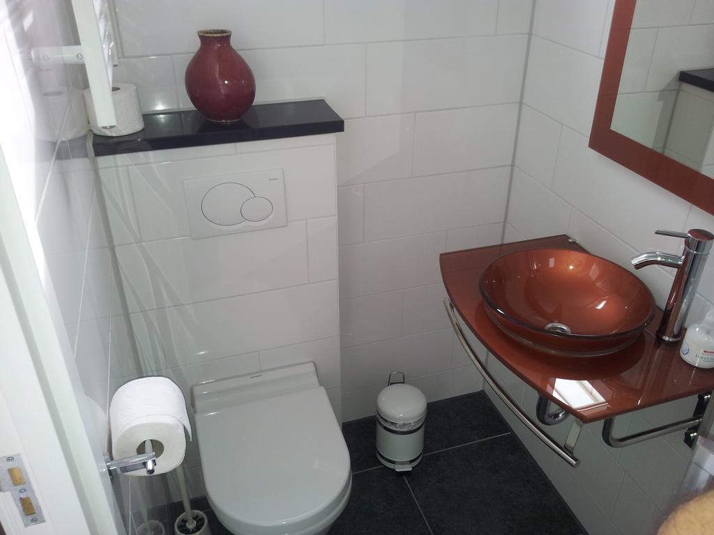 Homestay Bij Aelita Den Burg Pokoj fotografie